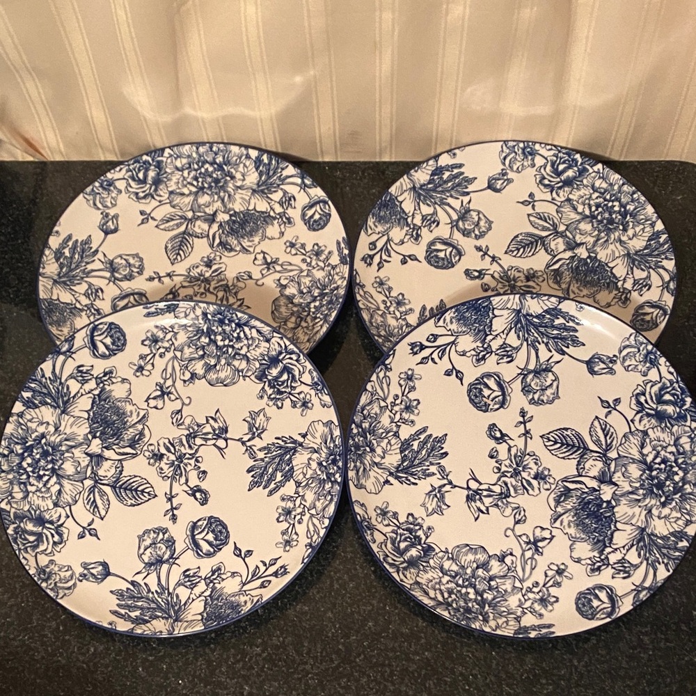 Royal Norfolk Blue Rose Dinner Plates Set Of Four